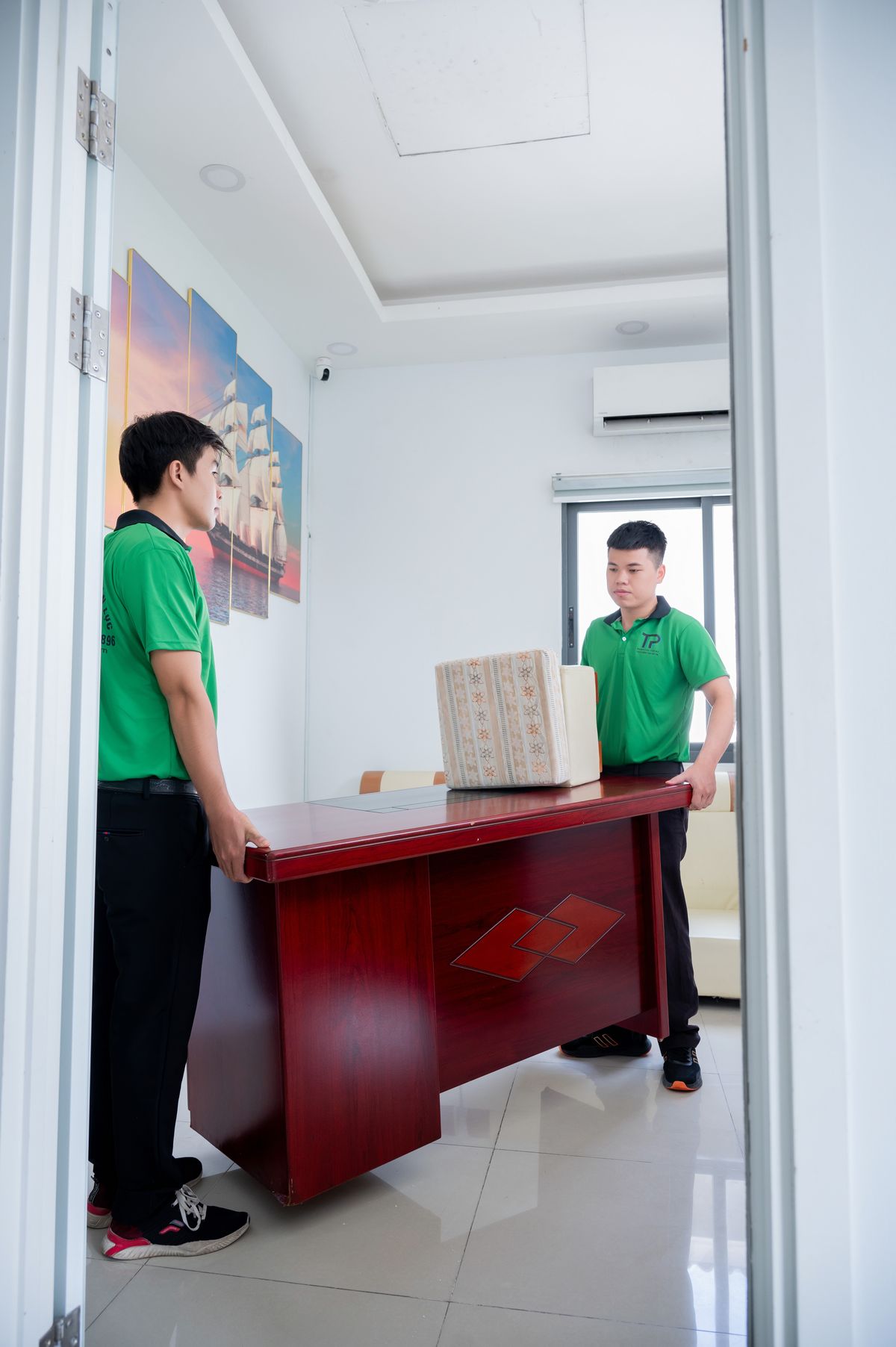 Triển khai dịch vụ bốc xếp