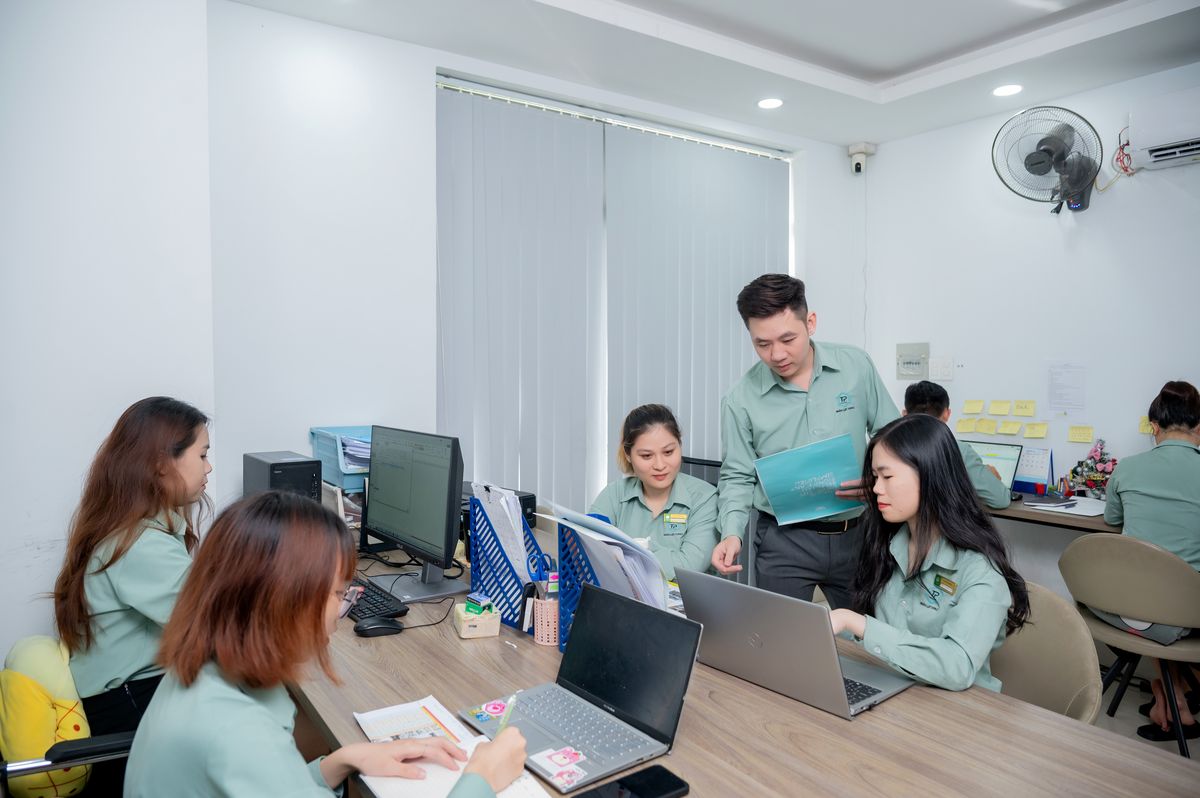 Kiểm tra, theo dõi, giải quyết rủi ro