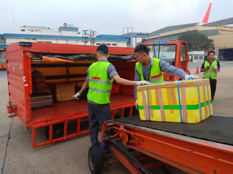 Các dịch vụ bốc xếp do Nhân lực Topaz cung cấp