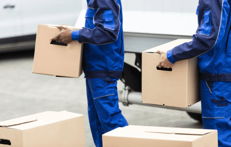 Sự nỗ lực không ngừng của người công nhân bốc vác