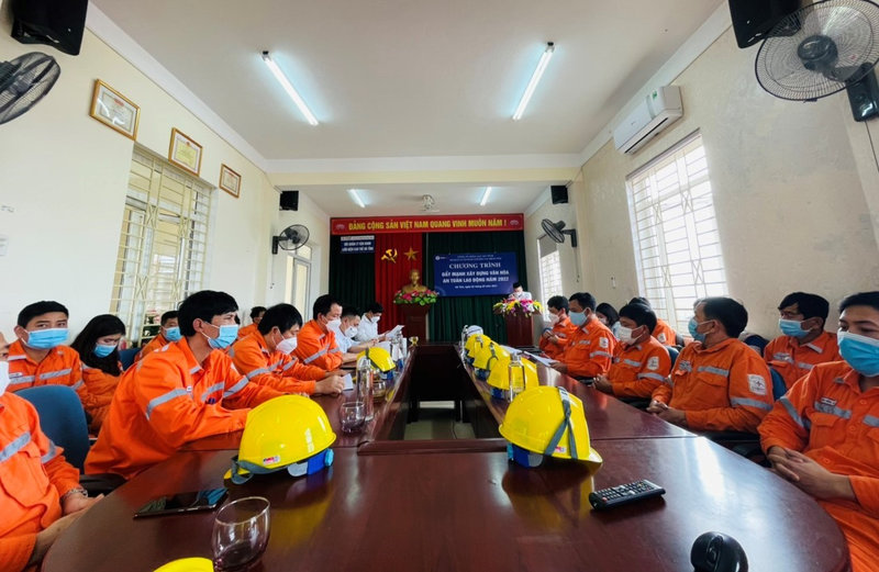 Cung cấp chứng chỉ dài hạn ngắn hạn