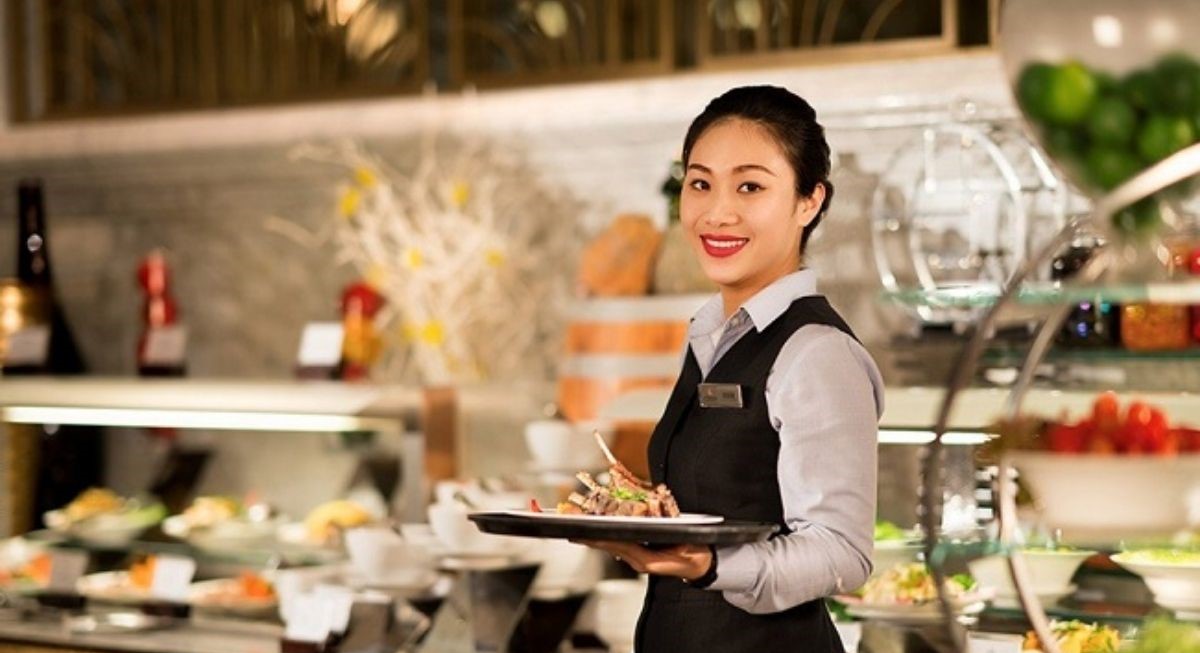 Tìm hiểu chi tiết về công việc của phục vụ nhà hàng