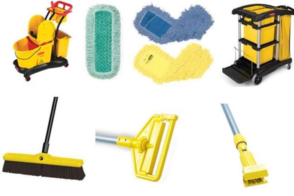  Các dụng cụ vệ sinh cơ bản cũng cần thiết trong để xử lý các khu vực nhỏ hay tình huống đặc thù