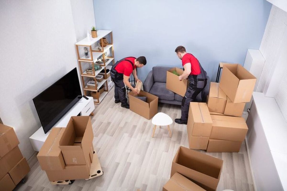 Nhân viên kỹ thuật sẽ có mặt để hỗ trợ tháo lắp nội thất 