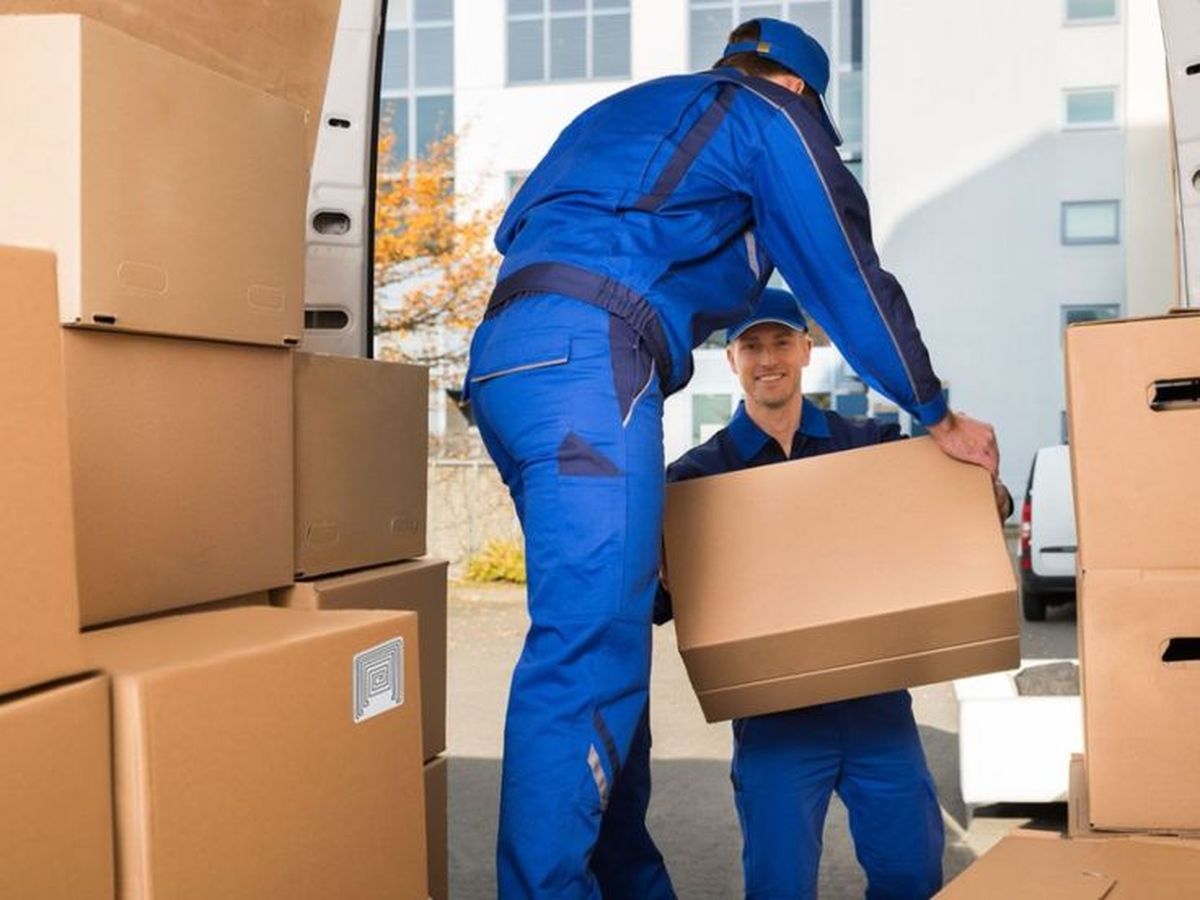 Đội xe được chăm sóc kỹ lưỡng, bảo trì thường xuyên để luôn sẵn sàng vận hành trơn tru