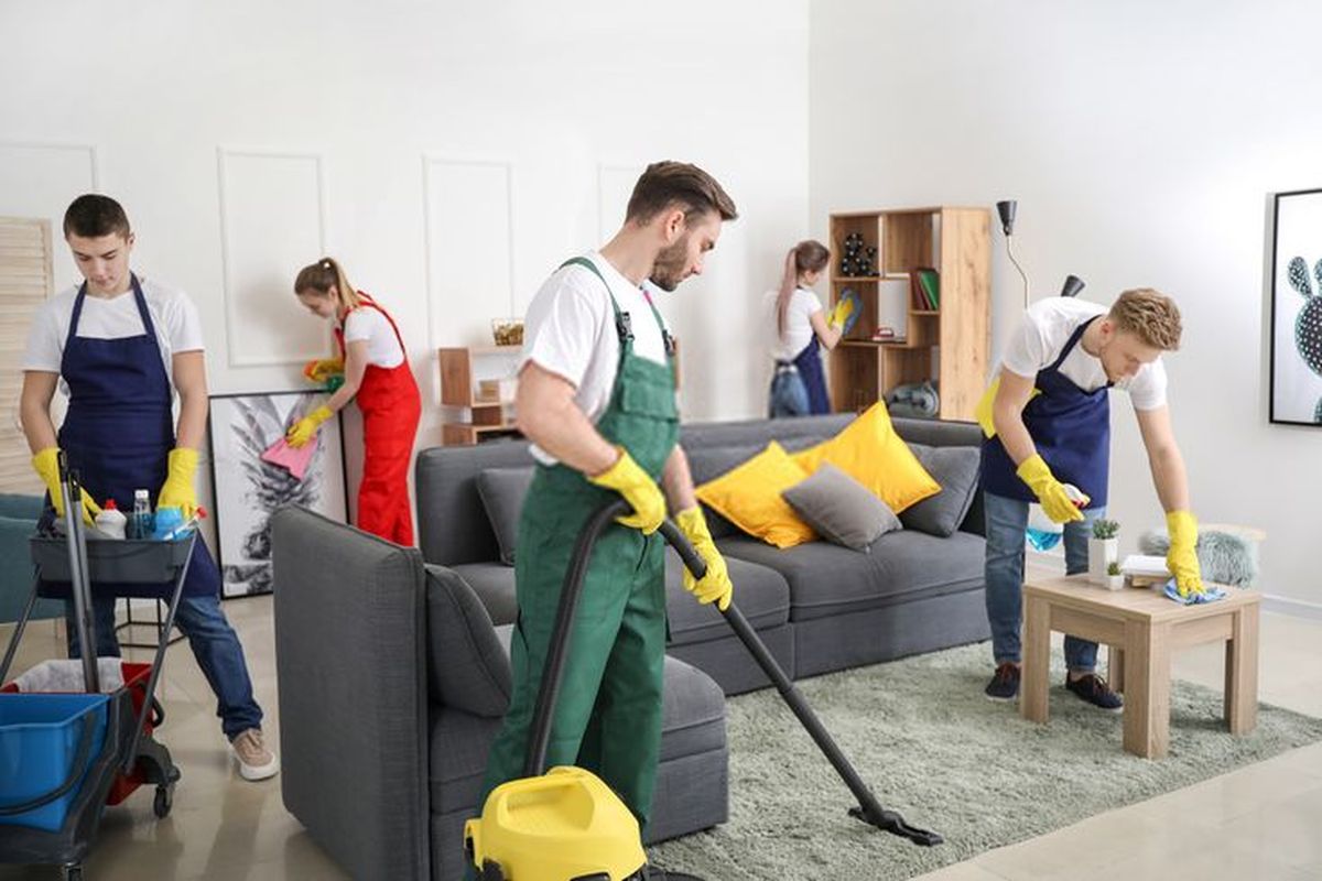 Giá dịch vụ được niêm yết theo m² hoặc từng gói cụ thể