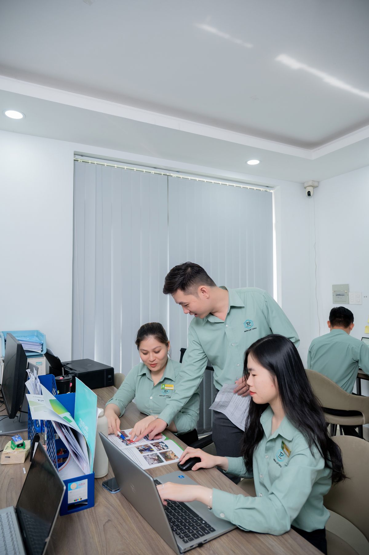 Tiếp nhận yêu cầu của khách hàng