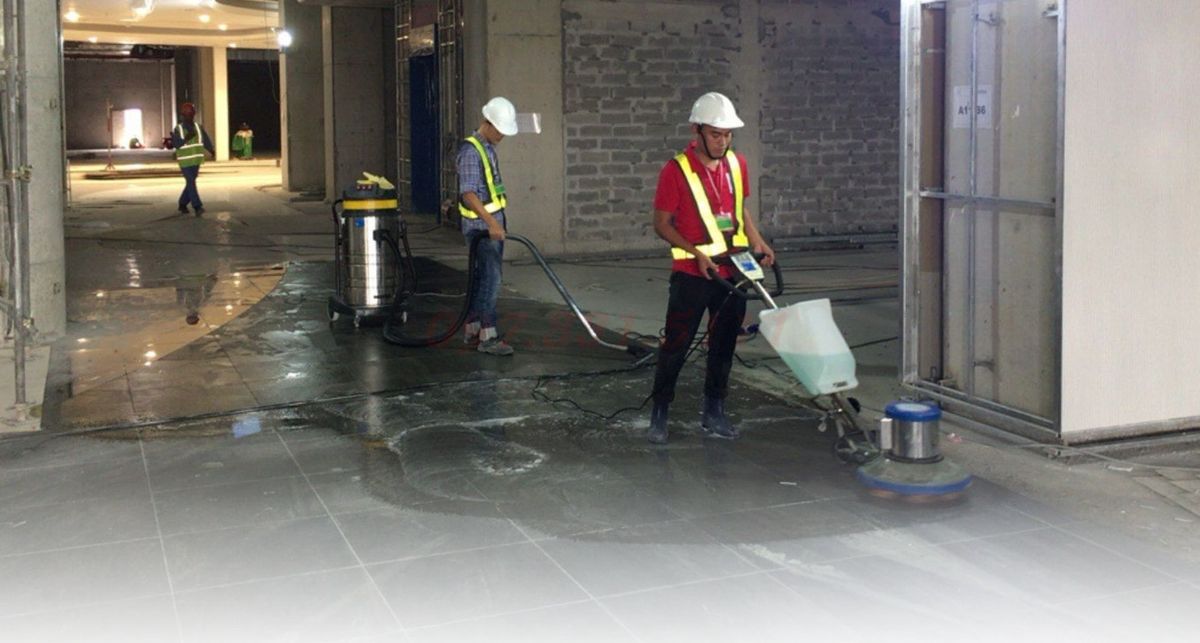 Nhân viên vệ sinh công nghiệp Thủ Đức sau thi công