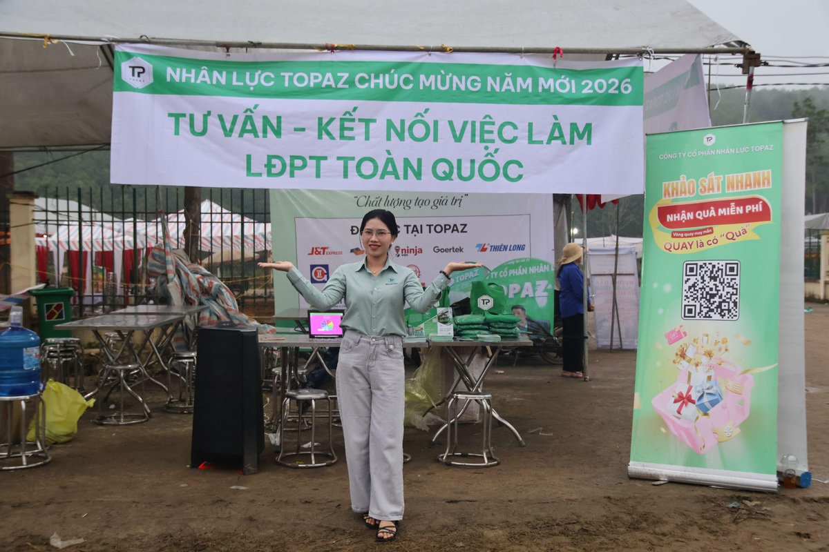 Tư vấn hướng nghiệp tại Hội chợ Hòa Bình