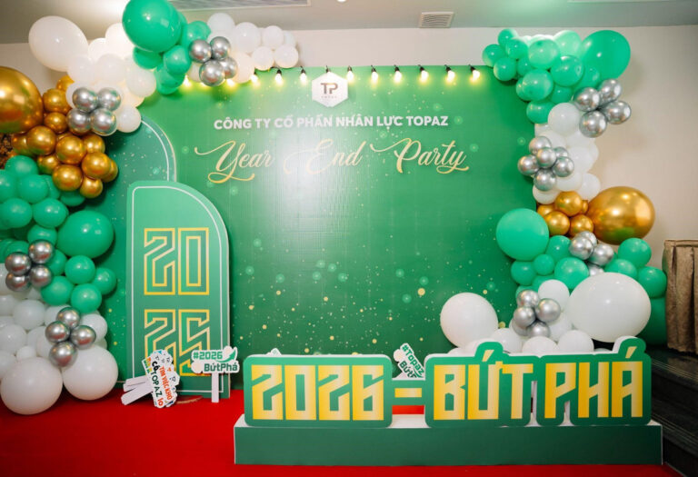 Year End Party Topaz