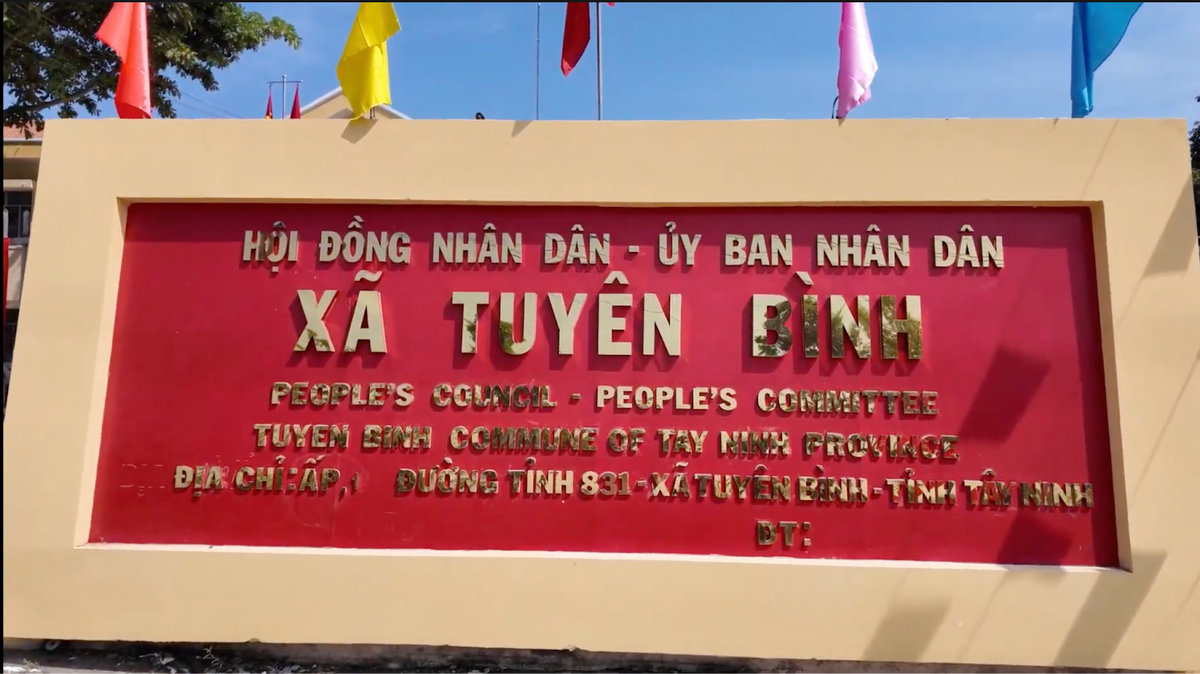 Topaz gặp gỡ thanh niên địa phương tại UBND xã Tuyên Bình